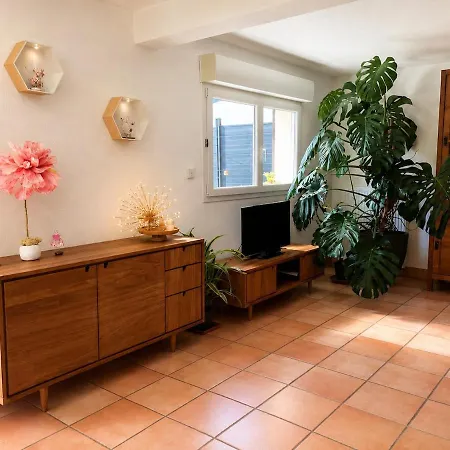 Ferienhaus Maison Calme Avec Jardin & Parking A 10 Min Du Centre De